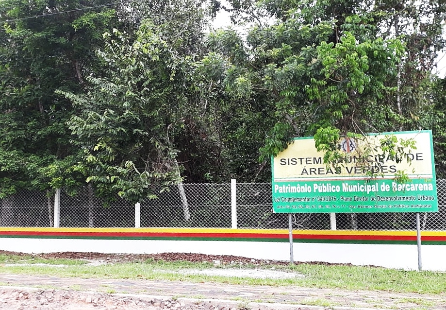 Muro cortou território quilombola para criação do Parque Natural da cidade (fotos: Roberto Chipp)