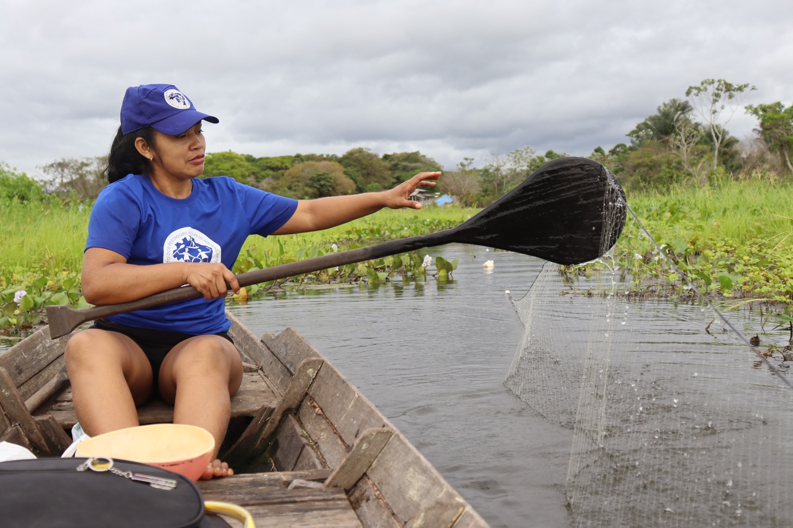 Franciloudes, pescadora artesanal, relata como tem sido viver com o avanço dos portos em seu território. (Foto: Tapajós de Fato)