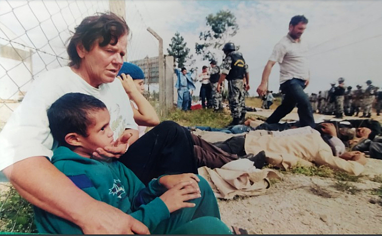 Mulheres, crianças e pessoas idosas estavam entre os feridos pela repressão policial. Foto: Arquivo APP-Sindicato