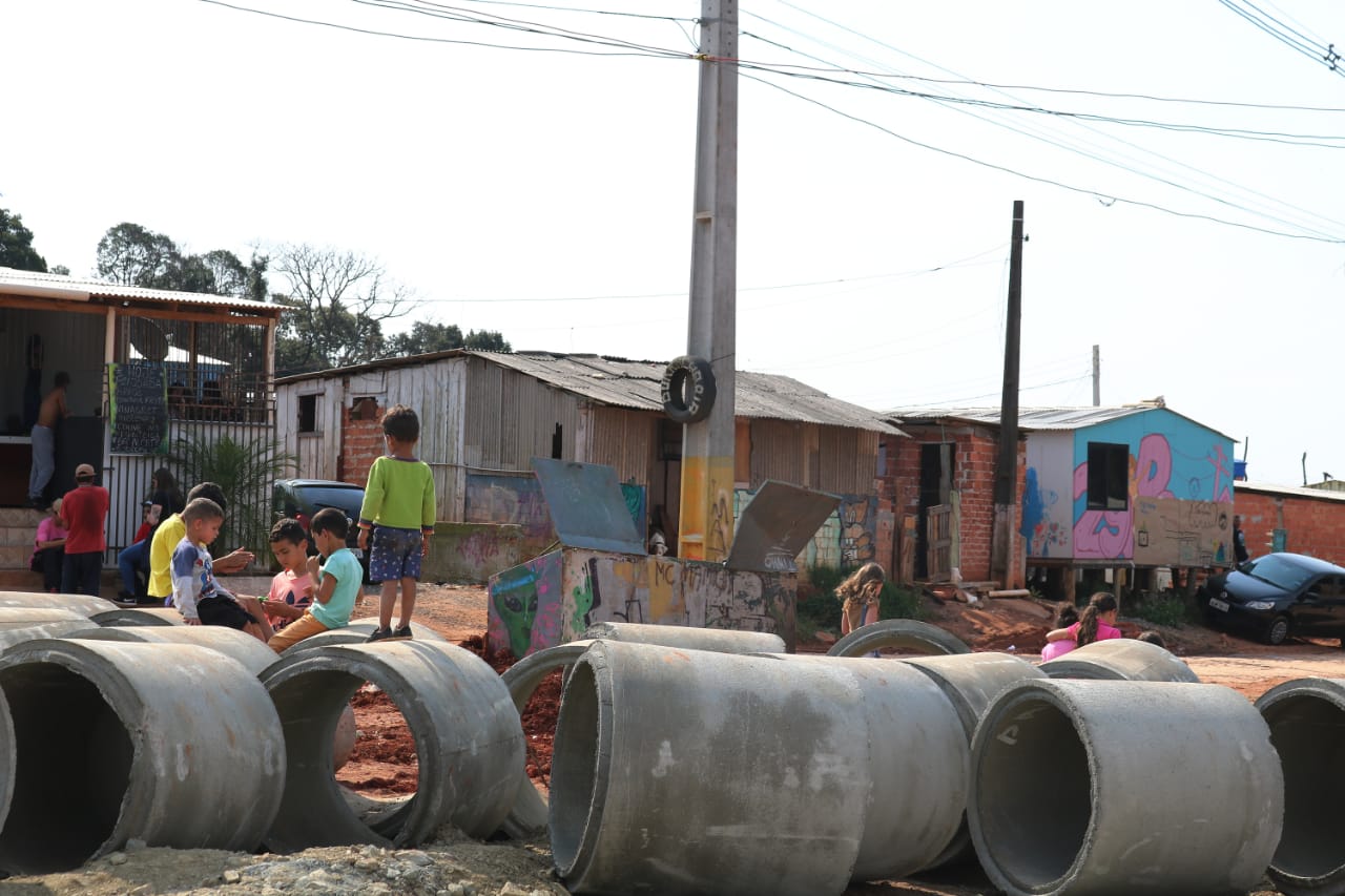 Comunidades da CIC ainda carecem de infraestrutura básica, como saneamento e fornecimento regular de água. Foto: Giorgia Prates