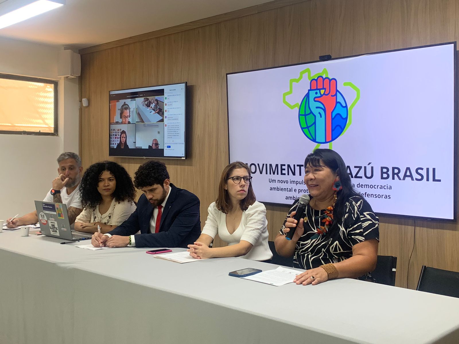 Agenda com movimentos e organizações, como preparatório de Encontro sobre Acordo de Escazú, também contou com presença da  presidenta da Funai, Joenia Wapichana. Foto: Organização do evento