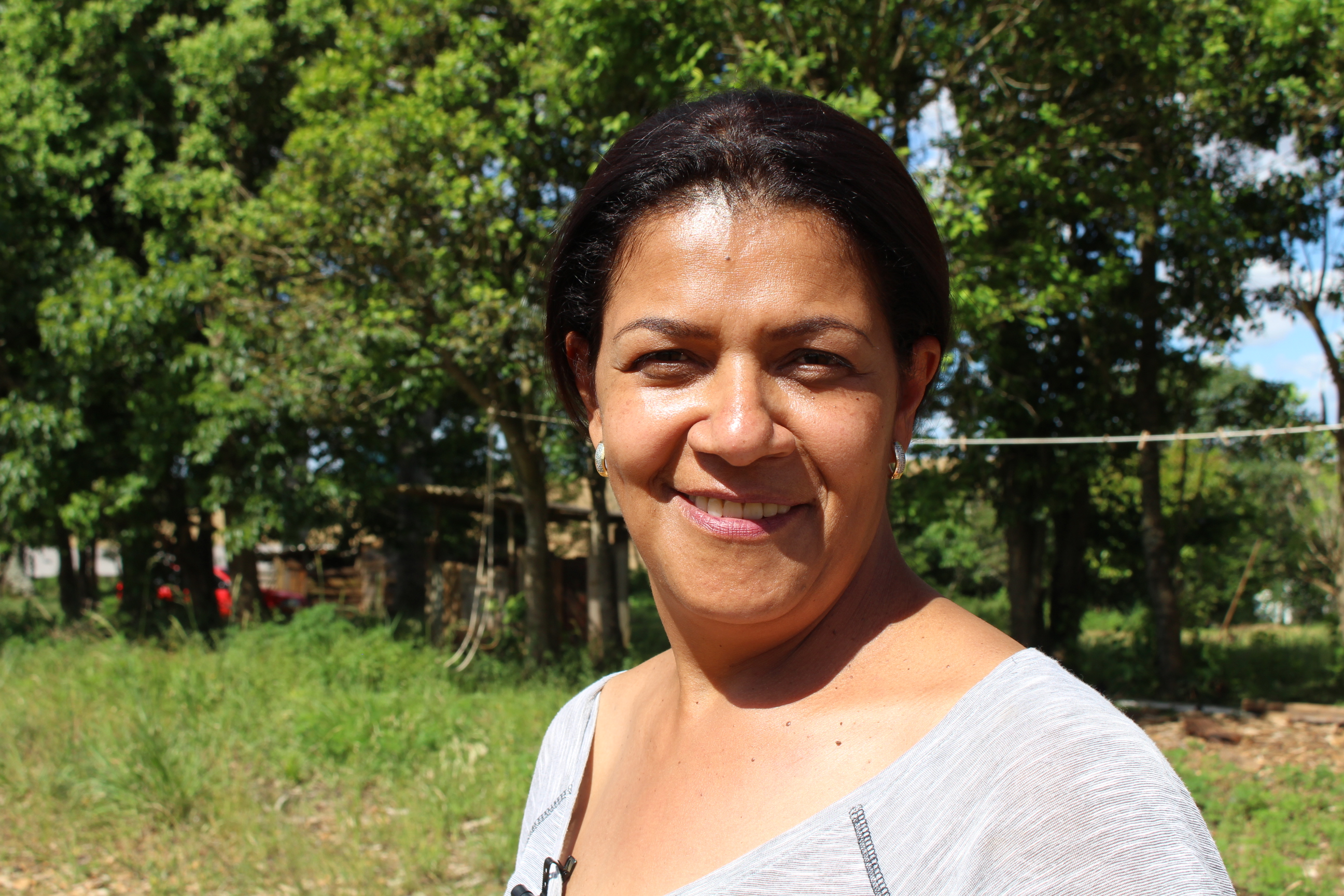 Mariluz, a presidenta da Associação, relata as memórias transferidas de pai para filha. Foto: Lizely Borges