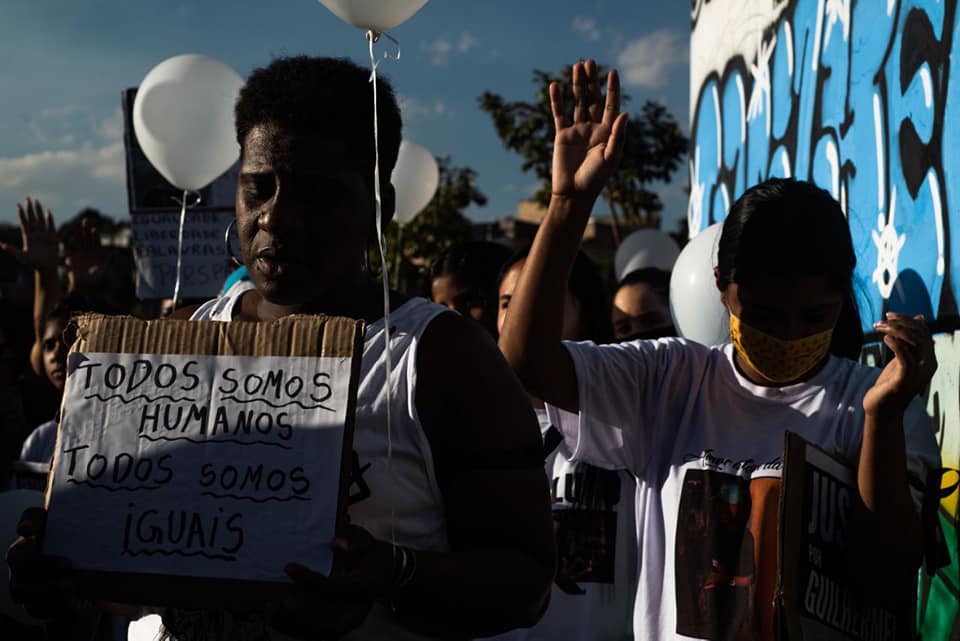 Uma das recorrentes práticas racistas é a negação da humanidade da população negra. Foto: Mídia Ninja