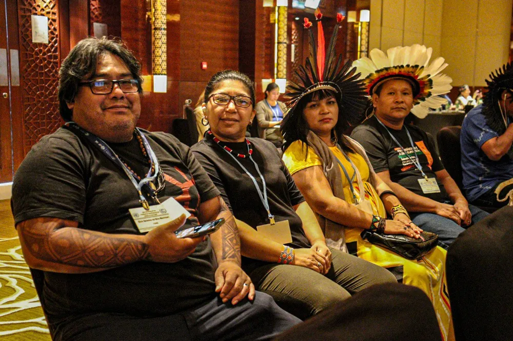 Delegação da COIAB com lideranças indígenas na COP-28 em Dubai. — Foto: Pepyaká Krikati